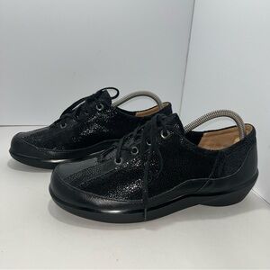 Ziera Alley Women’s Black Stingray comfort sneakers Size 10